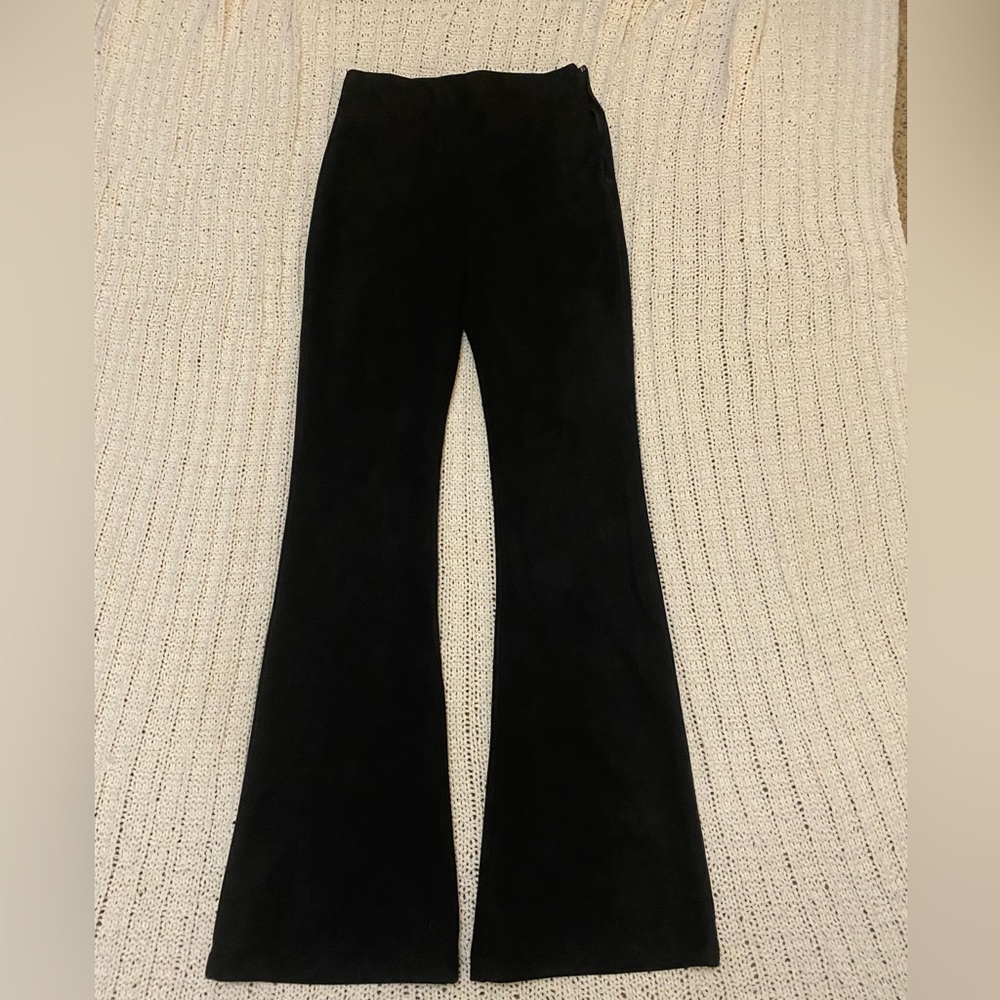 NWOT Cute flare side zipper pants